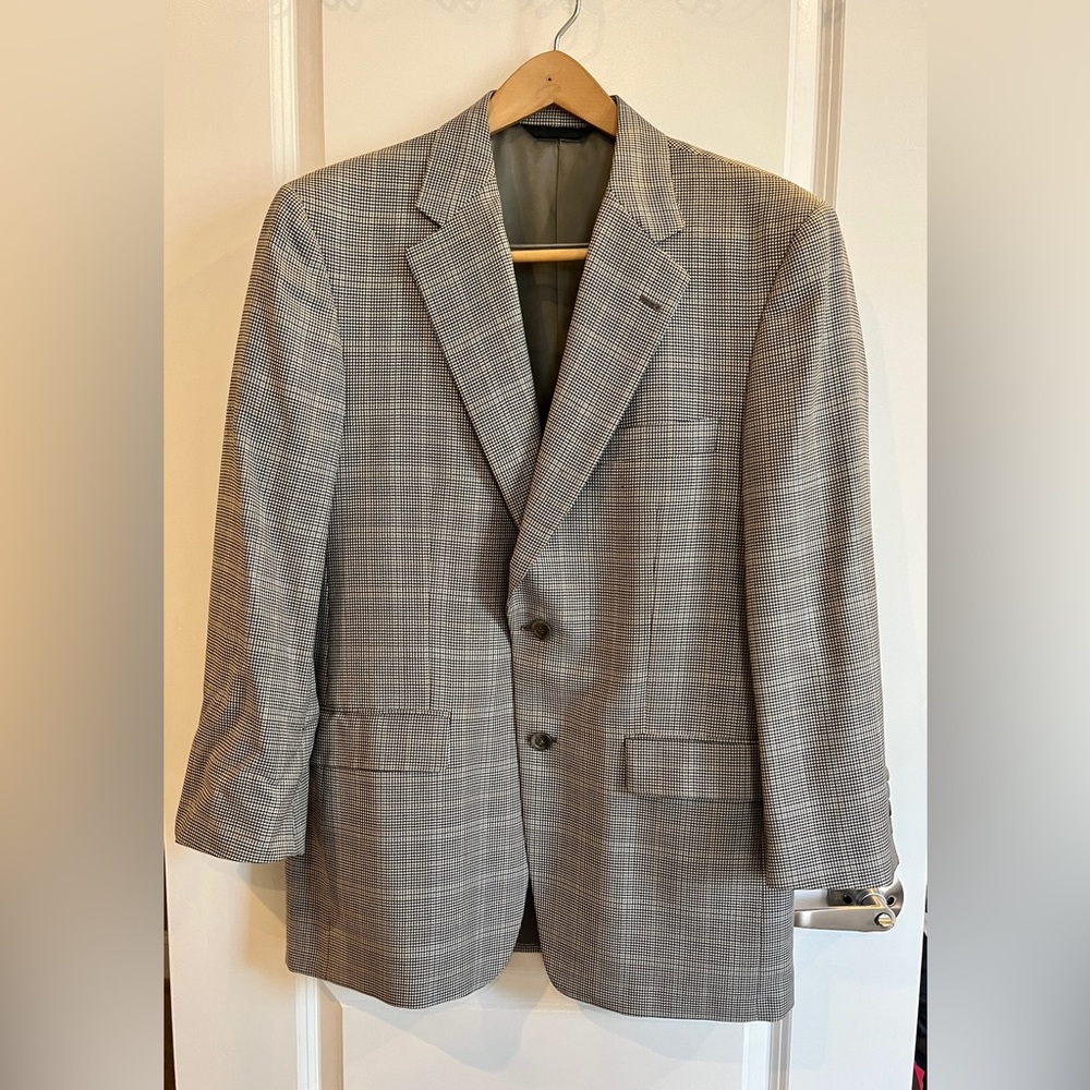 Burberry Black & White Plaid, Lightweight, 100%‎ Wool Sport Coat, Size 39S